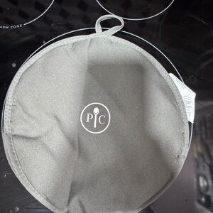 Gray Pampered Chef tortilla warmer